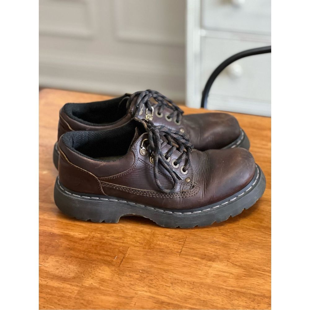 Vintage 90s Dr. Martens in brown leather classic